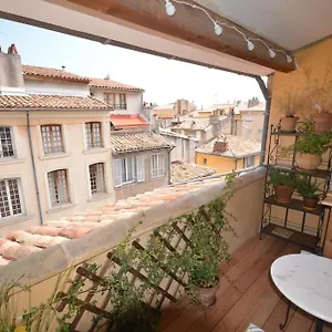 le-dix-duplex-historical-center-balcony-with-view-and.fr-provencehotel.com/